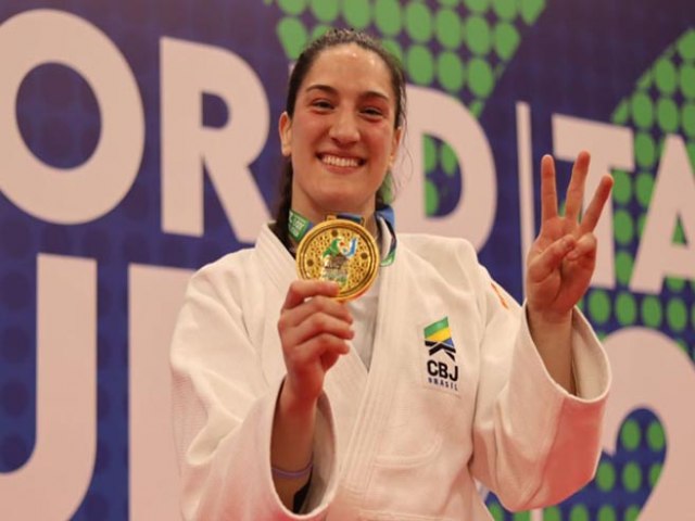 Mayra Aguiar faz histria ao conquistar tricampeonato mundial de jud