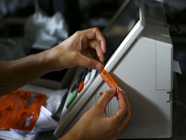 Eleies 2022 TRE-RN inicia preparao das urnas eletrnicas para o 2 turno da eleio