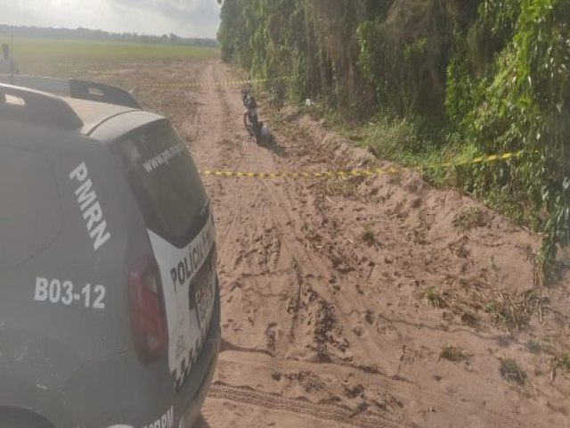 Com as mos amarradas, corpo com marcas de tiros  encontrado em Nsia Floresta