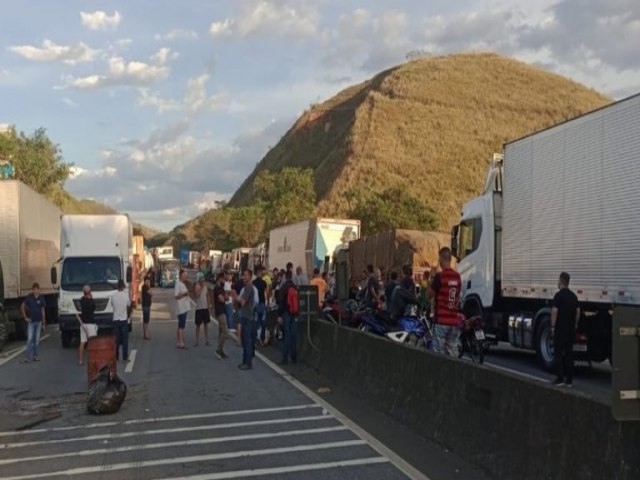 Brasil Em relatrio, PRF aponta 111 pontos de manifestaes em rodovias