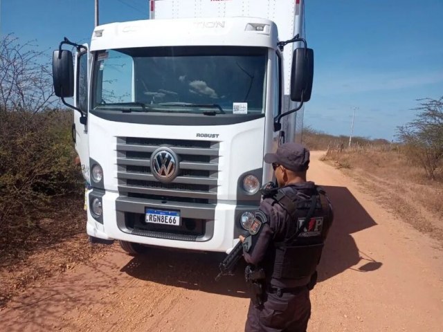 Motorista de caminho  feito de refm por bandidos armados durante assalto no RN