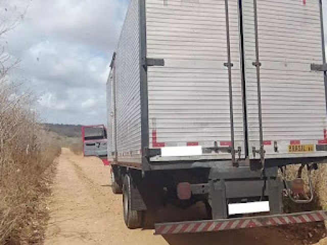 Assaltantes Sequestram Caminhoneiro e o Deixam Amarrado no Interior do RN