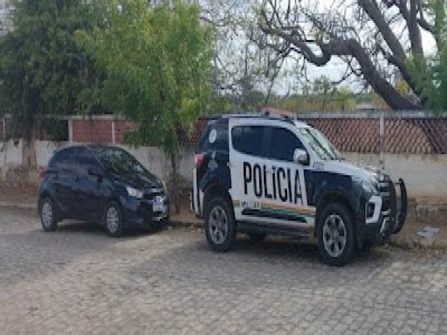 CARRO ROUBADO DURANTE ARRASTO EM PRAIA DO CEAR  RECUPERADO PELA PM EM MOSSOR NO RN