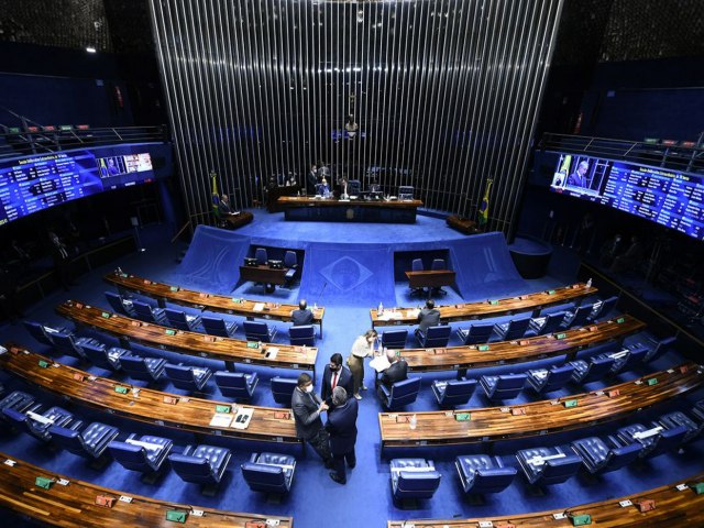 Senado aprova PEC da Transio; matria vai  Cmara dos Deputados