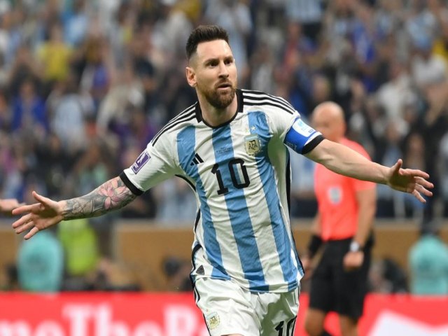 Argentina 3 (4) x (2) 3 Frana - Maradona no cu, Messi na terra