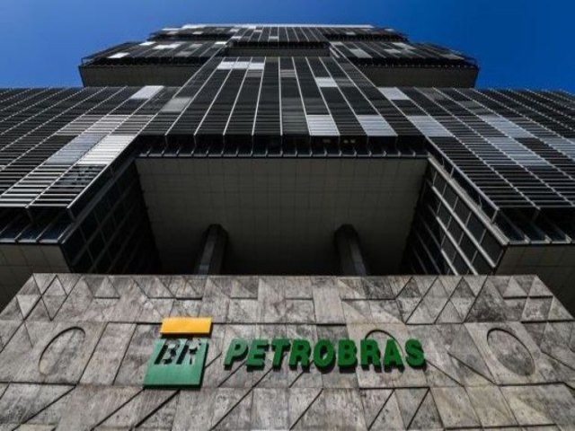 Transio sugere a Lula abandonar privatizaes da Petrobras, Correios e EBC