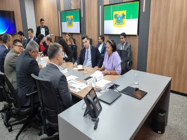 Ministro assegura R$ 243 milhes para recuperao de rodovias no RN