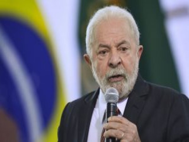 Lula esvazia militares e confirma delegado como chefe de sua segurana pessoal
