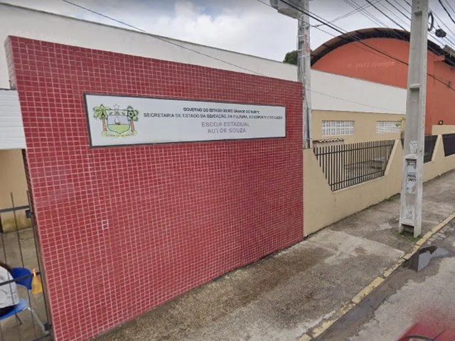 TRABALHADOR MORRE ELETROCUTADO DURANTE MANUTENO EM ESCOLA PBLICA NA GRANDE NATAL