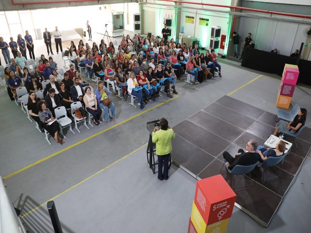 Curso forma mulheres para trabalhar no setor de energias renovveis