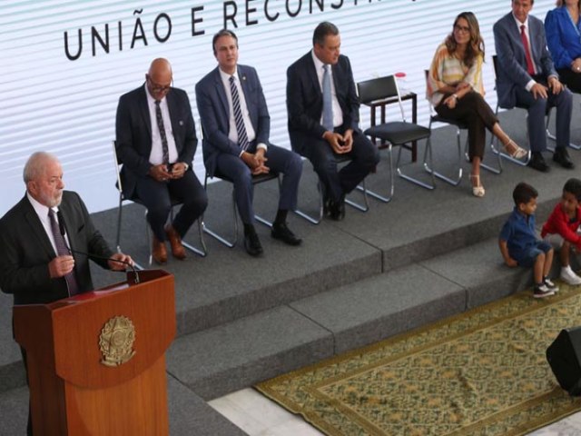 Presidente Lula cobra fiscalizao rigorosa do novo Bolsa Famlia