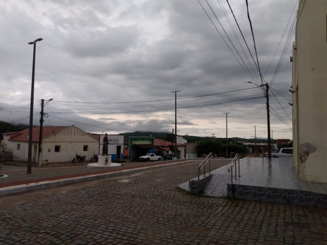 SO FRANCISCO DO OESTE/RN: chuva de 100 milmetros da noite de ontem (13/03) para madrugada de hoje (14/03), na zona urbana. Em algumas localidades rurais acima de 100