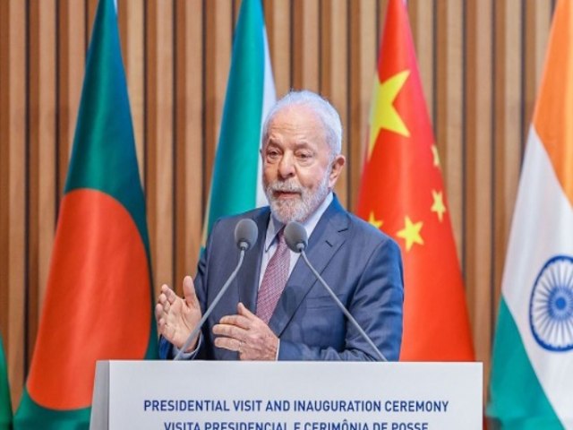 Lula diz  imprensa chinesa que Brasil no vai mais vender empresas estatais