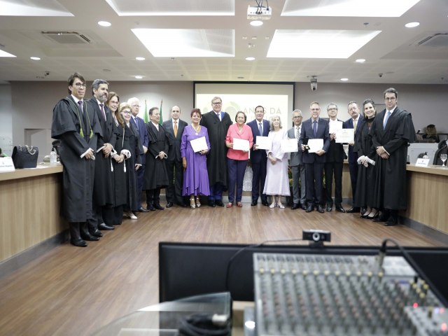 Governadora do RN recebe Medalha do Mrito Eleitoral Tavares de Lyra   