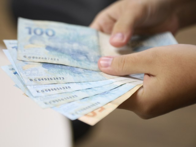 Governo do RN inicia pagamento da folha salarial de junho dos servidores