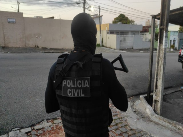 POLCIA CIVIL PRENDE MEMBROS DE FACO SUSPEITOS DE 11 HOMICDIOS DE RIVAIS EM DISPUTA PELO TRFICO NO INTERIOR DO RN