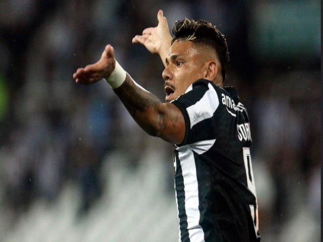 Botafogo 1 x 1 Gois - Tiquinho Soares evita desastre e Fogo mantm jejum no Brasileiro