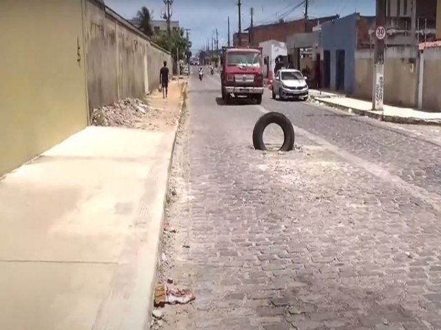 MOTOCICLISTA MORRE APS CAIR EM BUEIRO SEM TAMPA NA ZONA NORTE DE NATAL