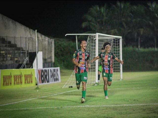 Baranas bate o Fora e Luz se classifica  semifinal do primeiro turno