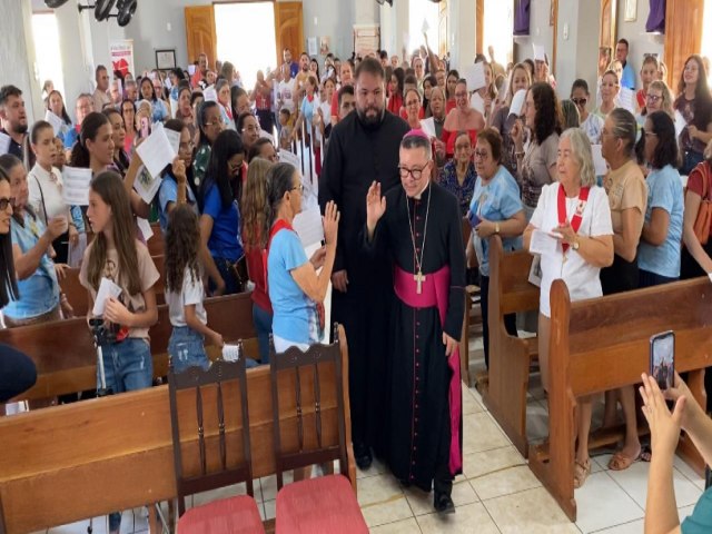 Novo Bispo Diocesano recepcionado na Parquia de So Fco. de Assis. So Fco. do Oeste/RN, 16/02/24 