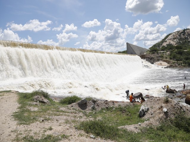 Chuvas transformam paisagem e fazem recarga de audes no Serid