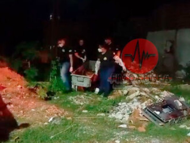 33 Homicdio Mossor 2024: Homem  encontrado morto com perfuraes de faca dentro de prdio abandonado no Bom Jardim