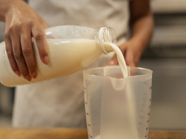 Governo do RN inicia compra de leite bovino dos agricultores familiares atravs do PAA-Leite