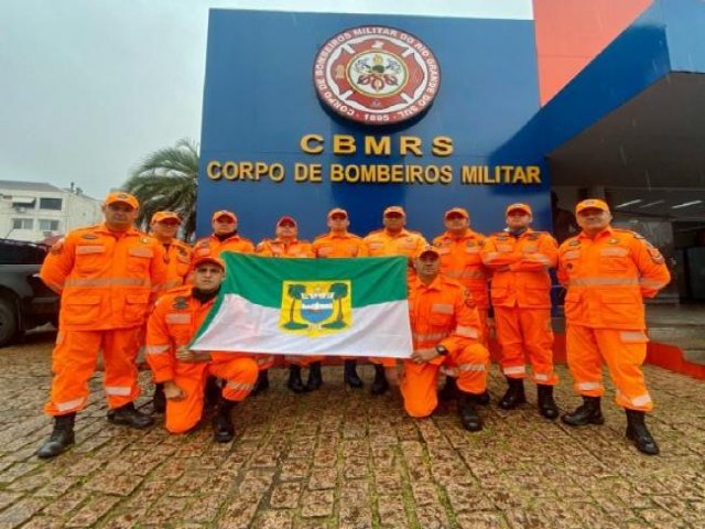 Bombeiros do RN chegam para ajudar em resgates no Rio Grande do Sul