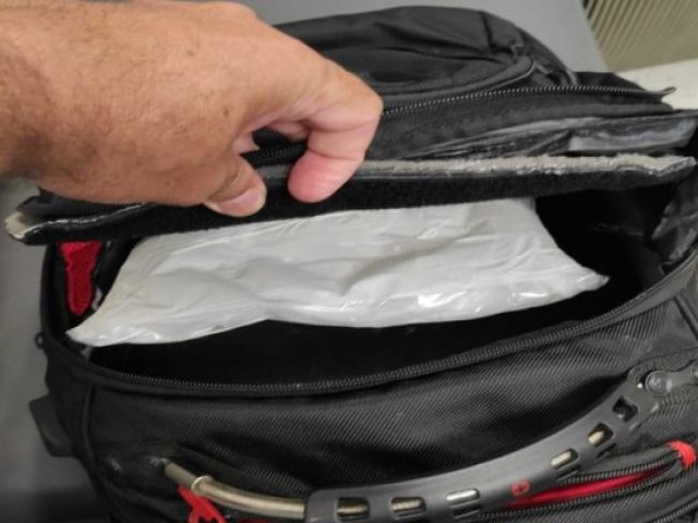 PF prende passageiro no aeroporto de Natal com 4 kg de cocana na bagagem