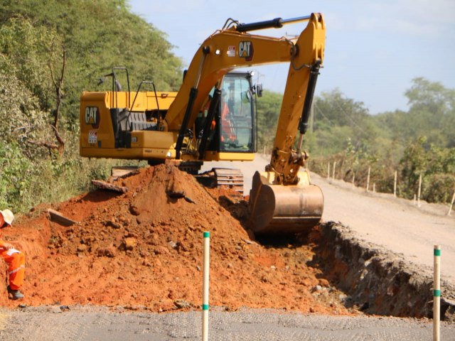 Obras na RN-015 avanam e chegam a pontos mais crticos da rodovia