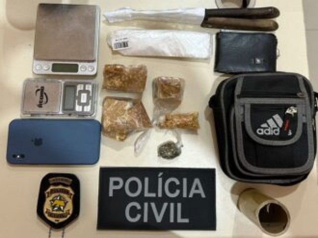 POLCIA CIVIL APREENDE MEIO QUILO DE CRACK APS SER RECEBIDA A TIROS DURANTE OPERAO EM AREIA BRANCA