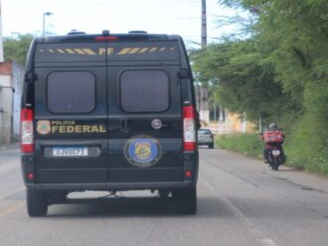 Polcia Federal cumpre mandado de priso contra moto-entregador procurado pela Justia em Mossor