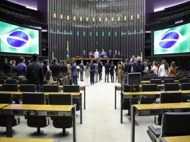 Cmara deve revisar quantidade de deputados por estado; confira quem ganha e quem perde