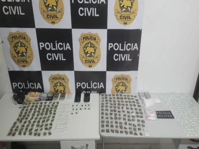 Polcia desarticula pontos de trfico na Praia de Pipa e prende cinco suspeitos