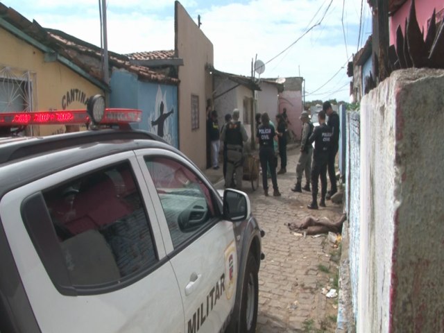 Idosa  assassinada em frente de casa na Zona Norte de Natal