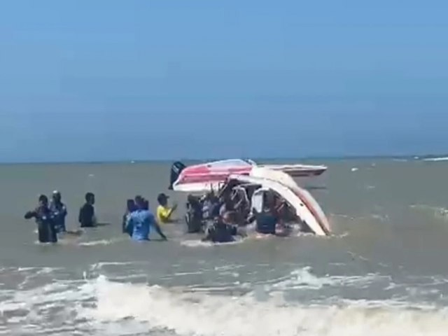 Lancha no tinha autorizao para passeio e j foi autuada pelo Idema