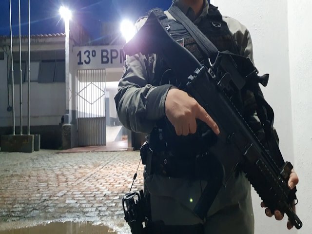 Homem  preso em flagrante por furto a caminhoneiro no bairro Paizinho Maria, em Currais Novos