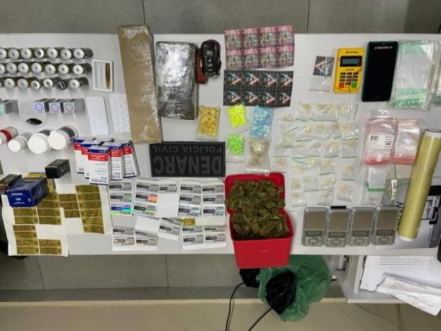 Polcia Civil prende homem por trfico e apreende variedades de drogas e anabolizantes em Ponta Negra