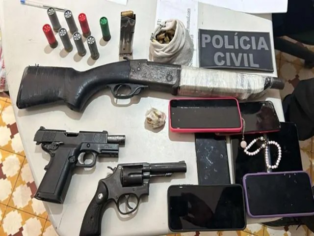 Polcia Civil desarticula grupo criminoso em Santana do Matos (RN); na operao, um dos presos atirou contra os policiais