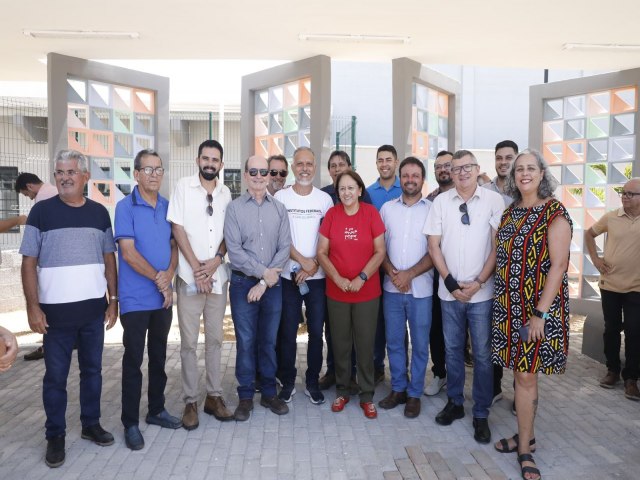 Governadora visita instalaes do IERN que se tornar Instituto Federal, em Touros