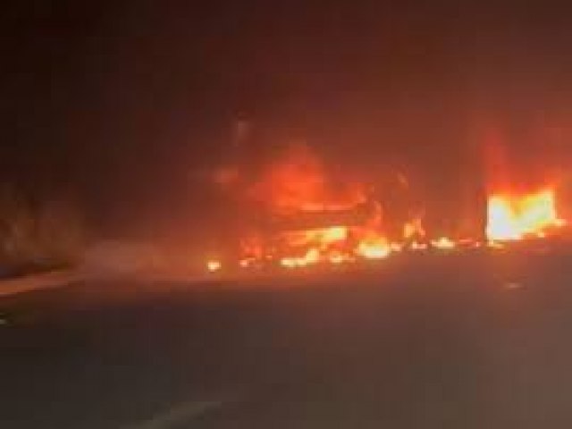 Dois homens morrem e carro � incendiado ap�s acidente na BR-101 na Grande Natal