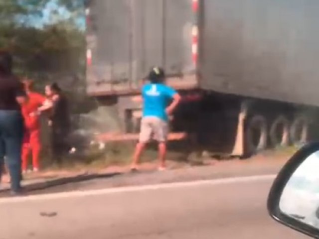 [V�deo] Acidente causa morte na BR-406 na Grande Natal