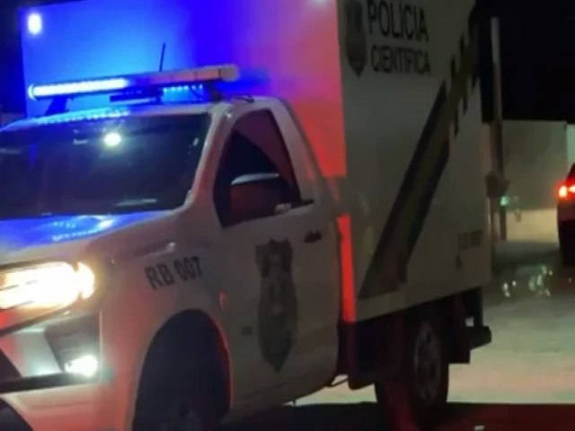 Pai e filho s�o executados enquanto assistiam ao jogo do Brasil na Grande Natal