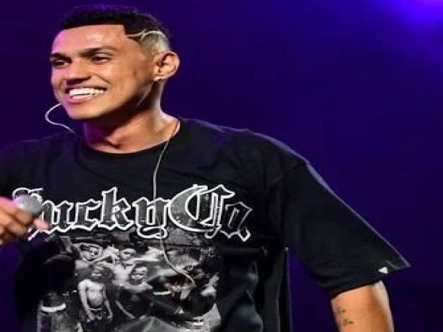Cantor assuense Rafinha no Comando sofre acidente na RN-016, em Ass�