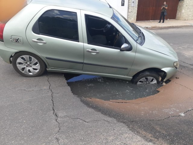 Buracos geram prejuzos a motoristas que trafegam por Algumas ruas de Arapiraca