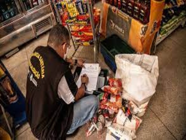 Vigilncia Sanitria encontra alimentos com larvas em supermercado de Arapiraca