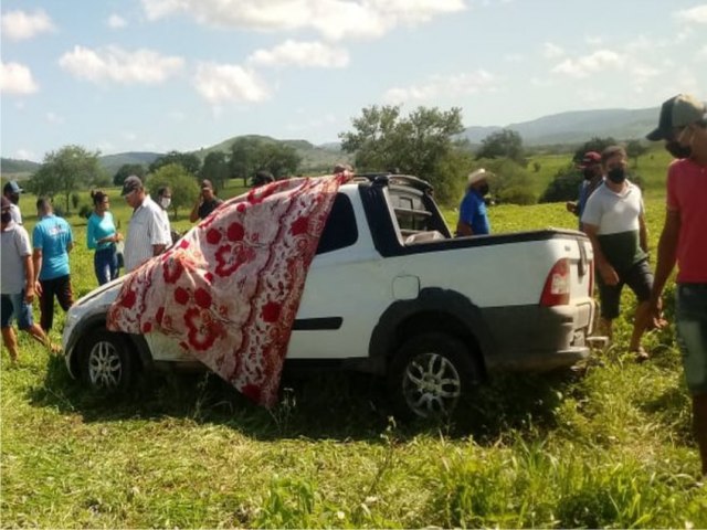 ACIDENTE ENVOLVENDO VECULO DE PASSEIO RESULTA NA MORTE DE UMA MULHER EM MINADOR DO NEGRO