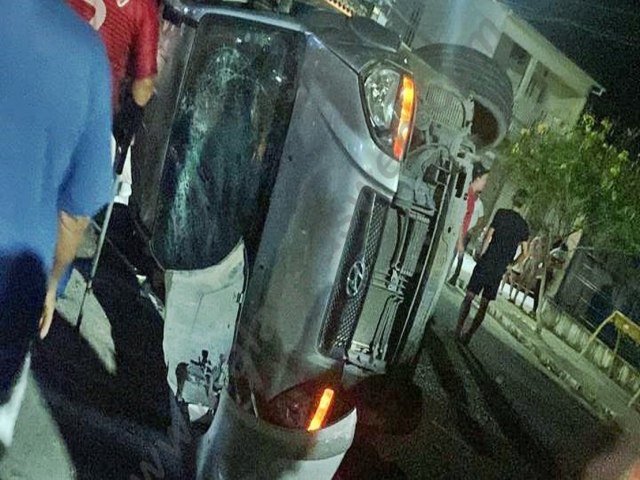 POPULAO SE REVOLTA E DESTRI CARRO DE MOTORISTA QUE ATROPELOU QUATRO PESSOAS EM ANADIA