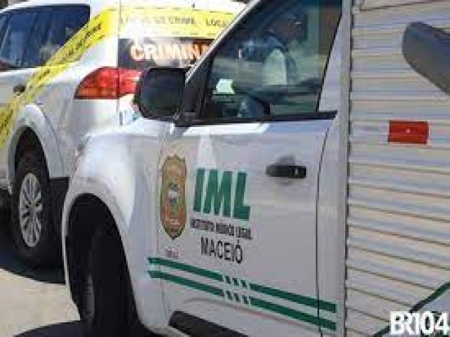 Homem  morto aps tentar assaltar grupo de pessoas em confraternizao, em Rio Largo