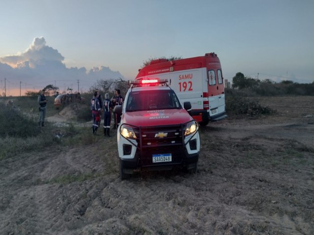 IDOSO PASSA MAL E MORRE ENQUANTO TRABALHAVA EM TERRENO, EM ARAPIRACA   